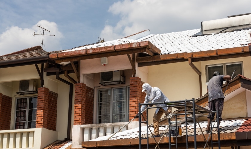 does painting a roof reduce heat